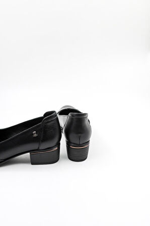 Venüs Kadın Hakiki Deri Günlük Topuklu Ayakkabı VN2312531Y