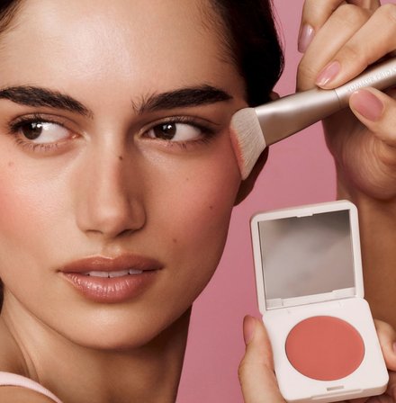 SUMMER FRIDAYS The Blush Brush - Allık Fırçası 