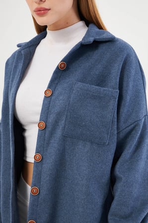 Kadın Koyu Mavi Oversize Kaşe Cepli Gömlek ARM-22Y001156