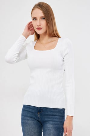 Kadın Beyaz Kare Yaka Likralı Triko Bluz ARM-25K069006
