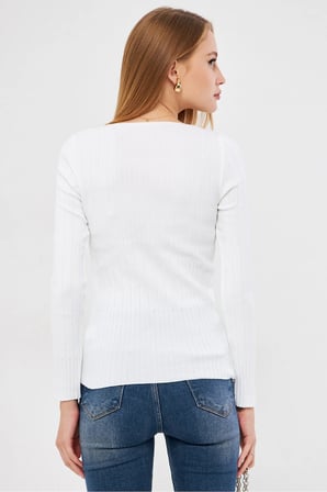 Kadın Beyaz Kare Yaka Likralı Triko Bluz ARM-25K069006