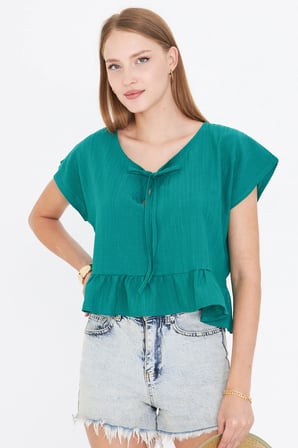 Kadın Koyu Yeşil Yarasa Kol Yakası Bağlamalı Eteği Fırfırlı Oversize Crop Bluz ARM-24Y001088