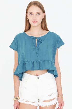 Kadın Petrol Yarasa Kol Yakası Bağlamalı Eteği Fırfırlı Oversize Crop Bluz ARM-24Y001088