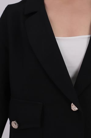 Kadın Siyah Erkek Yaka Kare Cepli Astarlı Crop Ceket ARM-26K001026