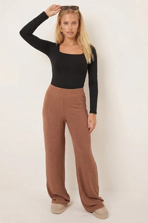 Kadın Kahve Yumuşak Dokulu Likralı Pantolon ARM-26K001090