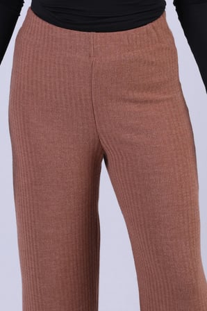 Kadın Kahve Yumuşak Dokulu Likralı Pantolon ARM-26K001090