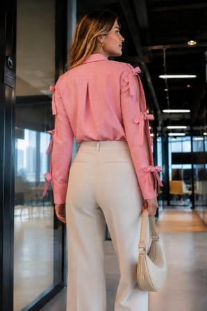 Kadın Pembe Kolları Yırtmaçlı Bağcık Detaylı Gömlek ARM-26Y001058