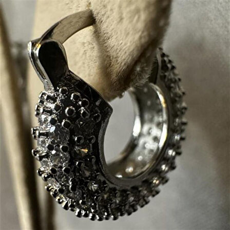 Uretti - İREM 3914 Zirkon Taşlı Su Yolu Model Minimal Çelik Halka Küpe