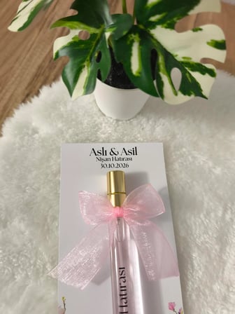 Pamuğum Atelier Pembe Zambak Detaylı İnci Tozu Karışımlı 10 ml Pembe Kolonyalı Düğün, Nikah, Nişan Hediyeliği (15 Adet)