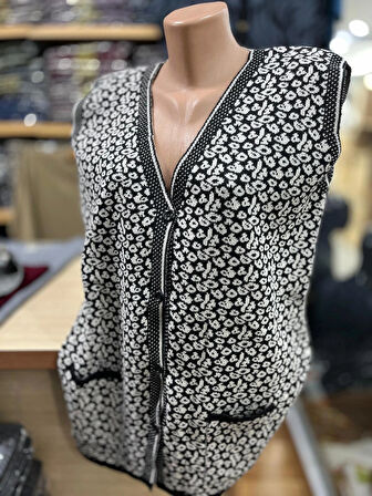 Kadın Triko Düğmeli Cepli Desenli Yelek