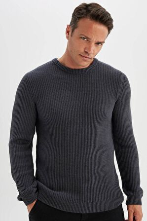 DeFacto Standart Fit Normal Kesim Bisiklet Yaka Dokulu Triko Kazak C8814AX24WNAR184