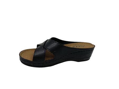 Zerhan 1852 Kadın Siyah Günlük Kullanım Terlik