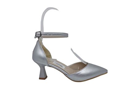 Zerhan 0101 Kadın Siyah Bilekten Bantlı Sivri Burun Kadeh Topuk Ayakkabı