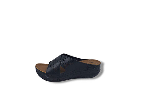 Zerhan 2652 Kadın Siyah Günlük Kullanım Dolgu Topuk Terlik