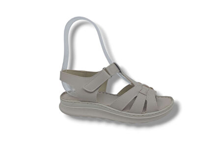 Zerhan 1150 Kadın Krem Cırtlı Yumuşak Taban Comfort Sandalet Ayakkabı