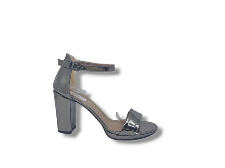 Zerhan 6200 Kadın Platin Aynalı Tek Bant Topuklu Ayakkabı