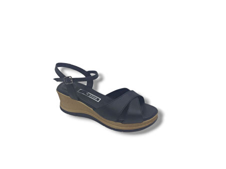 Zerhan KA03 Kadın Siyah Tokalı Dolgu Topuk Sandalet