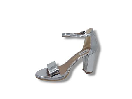 Zerhan 6200 Kadın Gri Aynalı Tek Bant Topuklu Ayakkabı