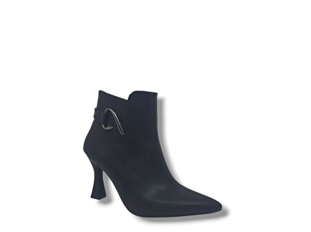 Zerhan 626 Kadın Siyah Fermuarlı Topuklu Bot