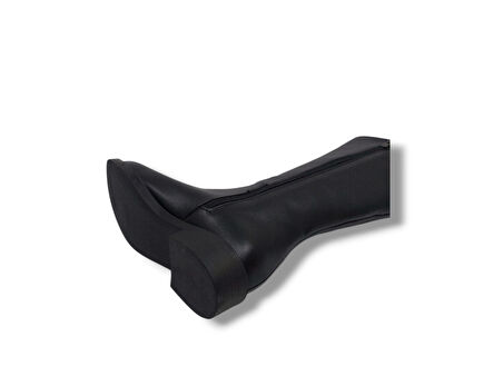 İzlife 232 Kadın Siyah Uzun Fermuarlı Alçak Topuklu Çizme