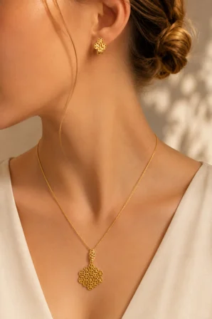 18K Altın Kaplamalı 925 Ayar Gümüş Tasarım Yıldız Çiçeği Set - 67022502