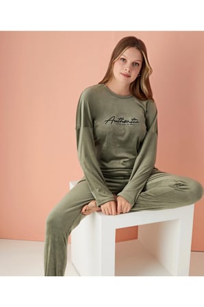 Luxury Velvet Fransız Kadife Yazı Detaylı Pijama Takımı
