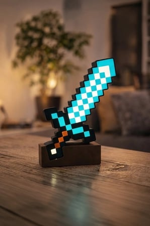 Minecraft Elmas Kılıç Tasarımlı Dekoratif Aydınlatma (23x17cm)