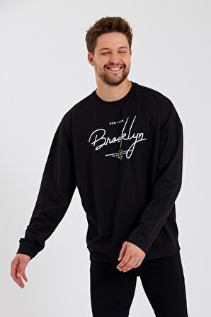 spr23sw331 Bisiklet Yaka Ön El Yazılı Brooklyn Sweat