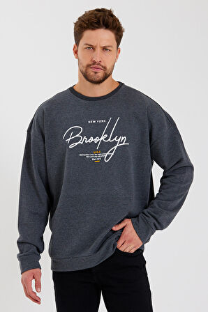 spr23sw331 Bisiklet Yaka Ön El Yazılı Brooklyn Sweat