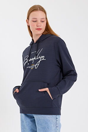 Süperlife Kadın Kapşonlu Regular Fit El Yazılı Brooklyn Baskılı İnce Sweatshirt SPR23SWk361