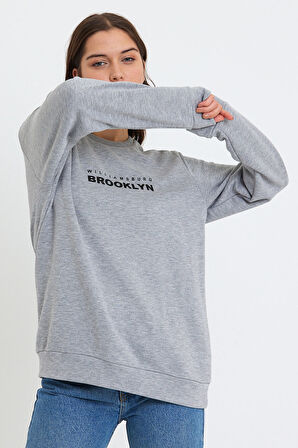Süperlife Kadın Bisiklet Yaka Oversize Fit Brooklyn Baskılı İnce Sweatshirt SPR23SWK330