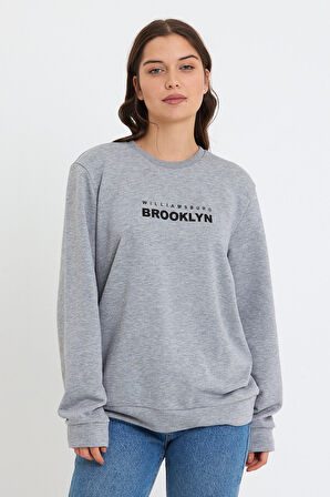 Kadın Bisiklet Yaka Rahat Kalıp 3 iplik Kalın Brooklyn Baskılı Sweatshirt SPR24swk29