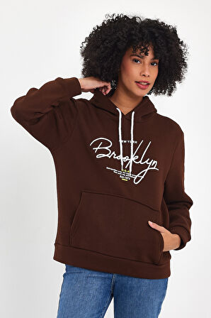 Kadın Kapşonlu Rahat Kalıp İçi Polarlı 3 iplik El Yazılı Brooklyn Baskılı SweatShırt spr24swk16