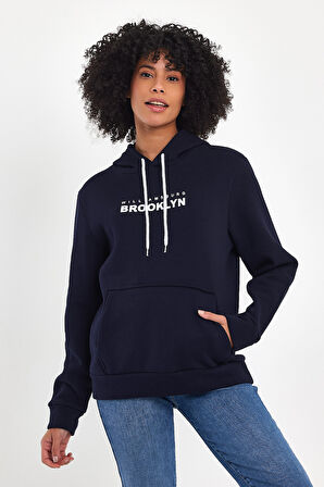 Kadın Kapşonlu Rahat Kalıp İçi Polarlı 3 iplik  W. Brooklyn Baskılı Swetashırt spr24swk04 