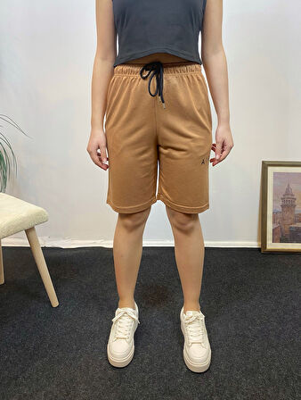 Kadın Rahat Kalıp Beli Lastikli Cepli Basklı Şort spr24srk52