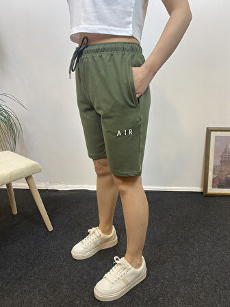 Kadın Rahat Kalıp Beli Lastikli Cepli Basklı Şort spr24srk52