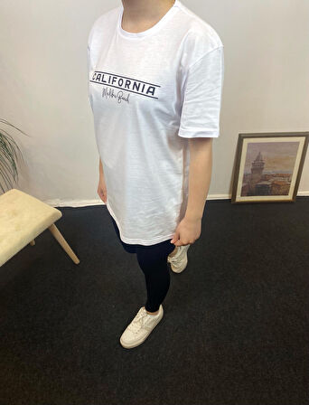 Kadın Bisiklet Yaka Oversize Fit Californıa Baskılı Tişort SPR24tsk304