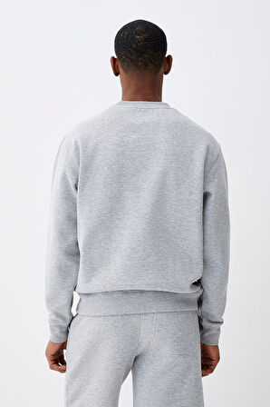Erkek Bisiklet Yaka Rahat Kalıp 3 iplik İçi Polarlı Kalın Sweatshirt SPR25SW36