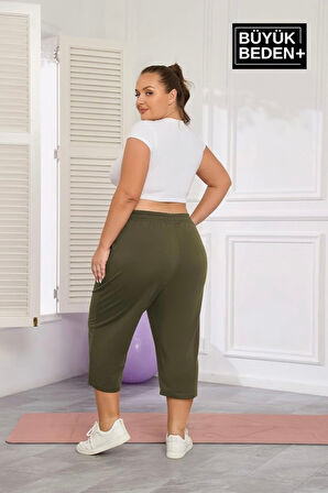 Kadın Büyük Beden Unified Collective Baskılı Standart &Regular Kalıp Şort SPR25BSRK088