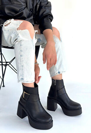 Lonji Siyah Cilt Topuklu Bot