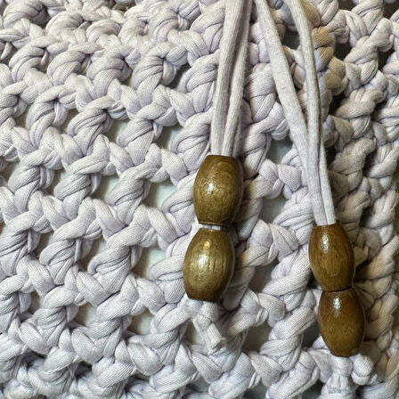 Uretti - Emine 9106 El Örgüsü Ahşap Boncuk Detaylı Penye Kumaş Omuz Çantası - 27 x 21