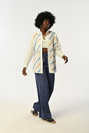 KADIN ÖNÜ NAKIŞLI OVERSİZE KESİM GÖMLEK