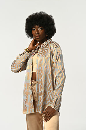 KADIN DESENLİ OVERSİZE KESİM GÖMLEK