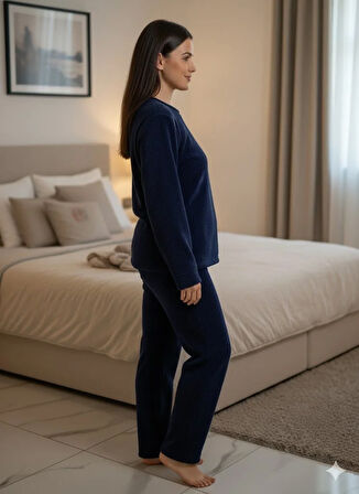KADIN LACİVERT PELUŞ PİJAMA TAKIM