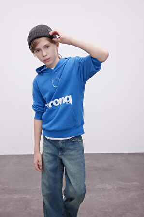 DeFacto Erkek Çocuk Mavi Yazı Baskılı Cepli Kapüşonlu Okul Sweatshirt C7558A824AUBE127