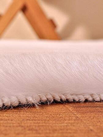 Tappeto Rex Tavşanı Dekoratif Çift Kafa Peluş Post Beyaz (Tüy Yüksekliği 22 mm)