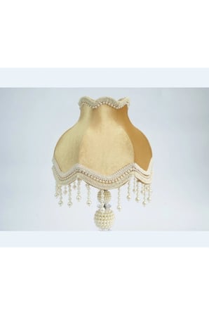 Gold Kadife Kaplı Beyaz İşlemeli Başlık İncili Gold Metal Ayaklı Klasik Model Abajur 55x25cm