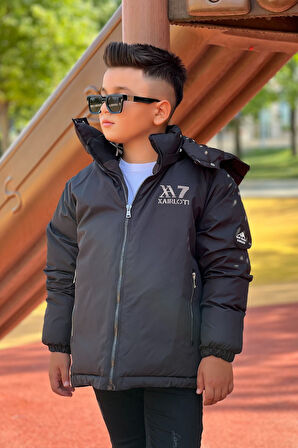 Erkek Çocuk Çıkarılabilir Kapüşonlu Baskılı Yakası Detaylı Kışlık Mont KM3501