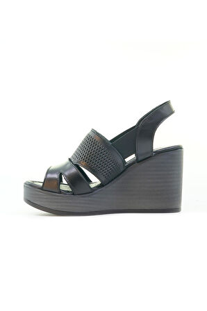 VENÜS KADIN HAKİKİ DERİ  DOLGU TOPUKLU COMFORT GÜNLÜK SANDALET (36-40)  24Y 2310801Y Z
