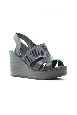 VENÜS KADIN HAKİKİ DERİ  DOLGU TOPUKLU COMFORT GÜNLÜK SANDALET (36-40)  24Y 2310801Y Z